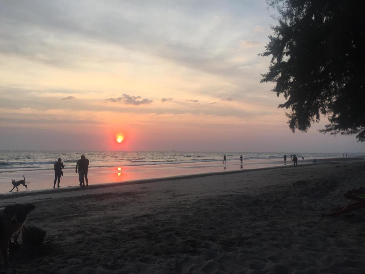 Harry'S Beach Club 반 페 외부 사진