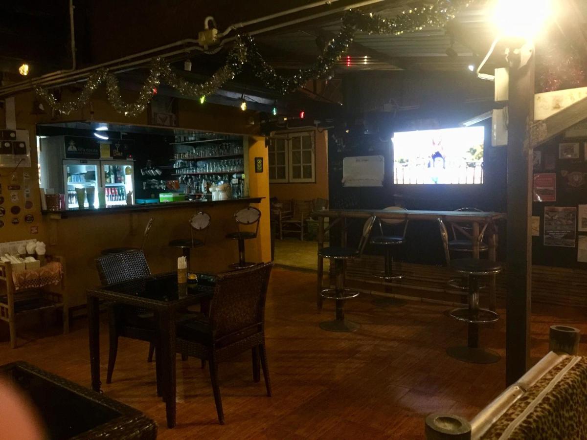 Harry'S Beach Club 반 페 외부 사진