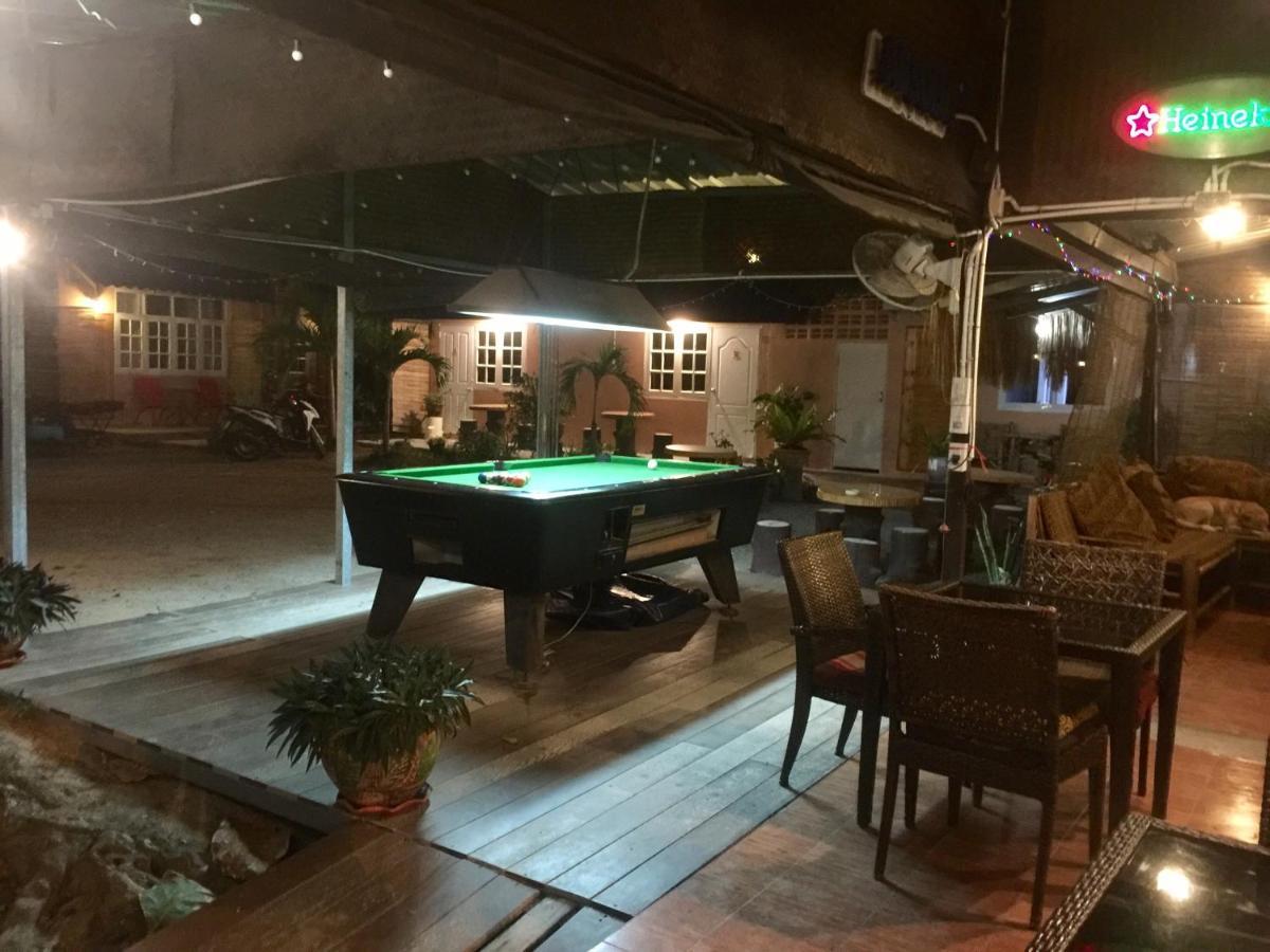 Harry'S Beach Club 반 페 외부 사진