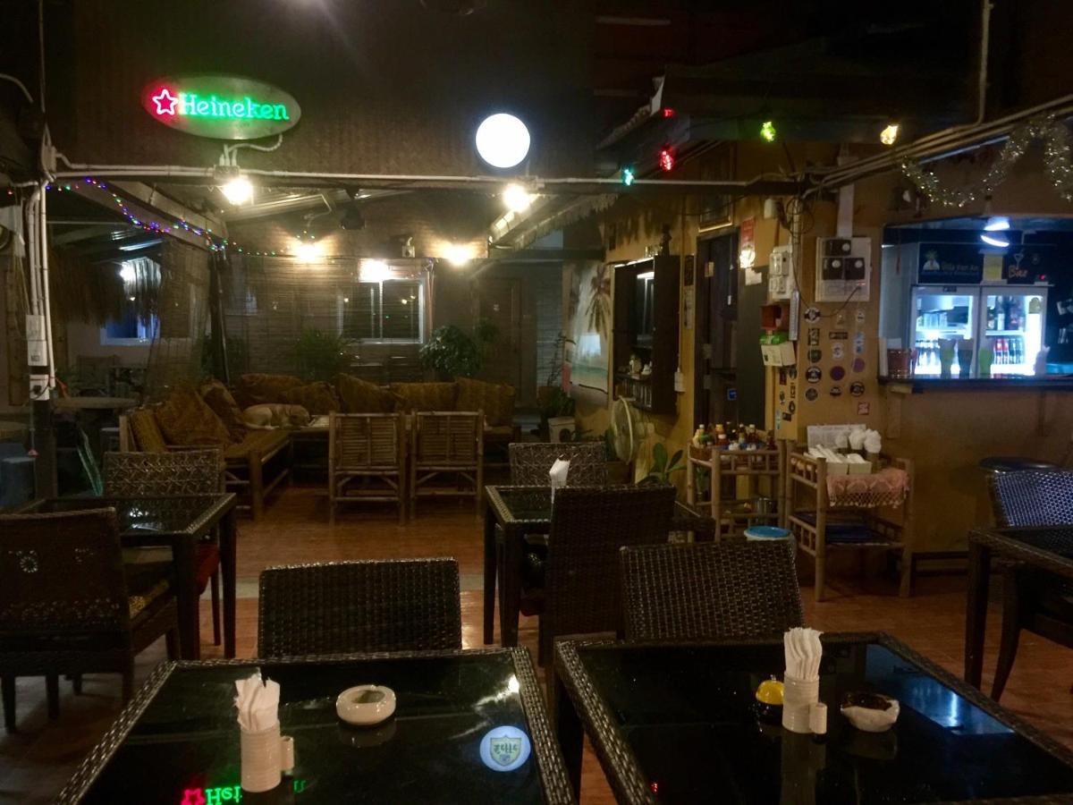 Harry'S Beach Club 반 페 외부 사진
